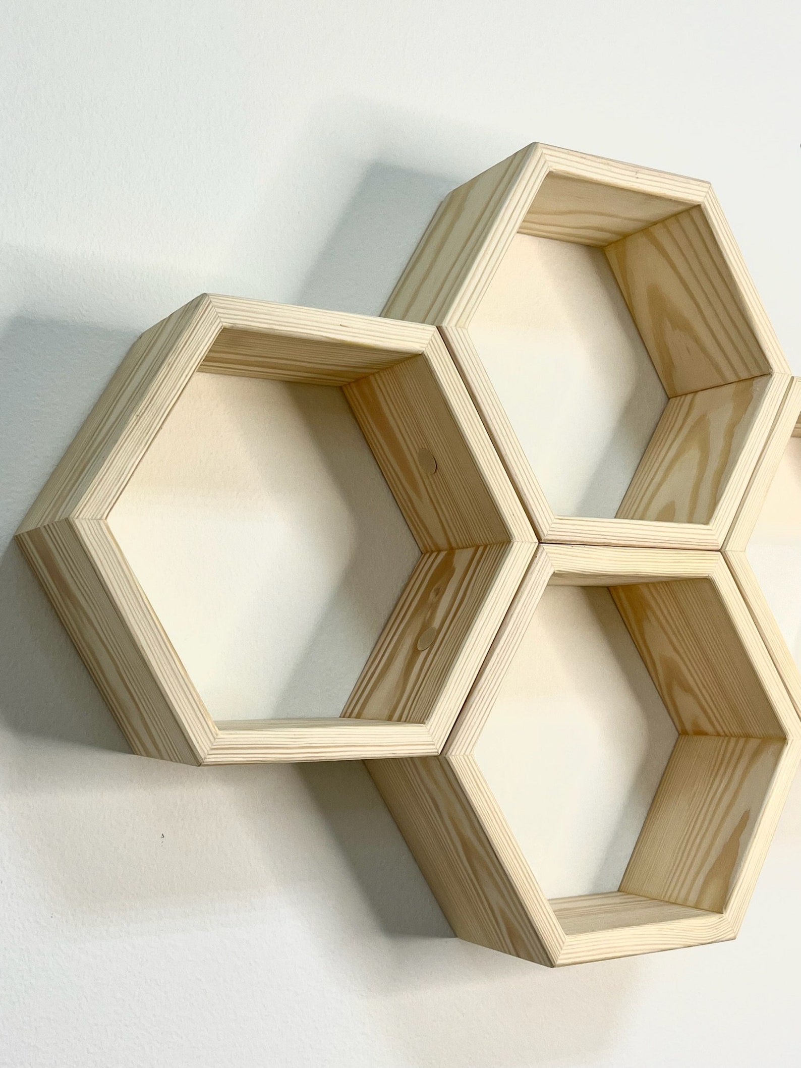 Honeycomb Wall Shelves Set of 6, Minimalist Hexagonal Shelves, Hexagon ...