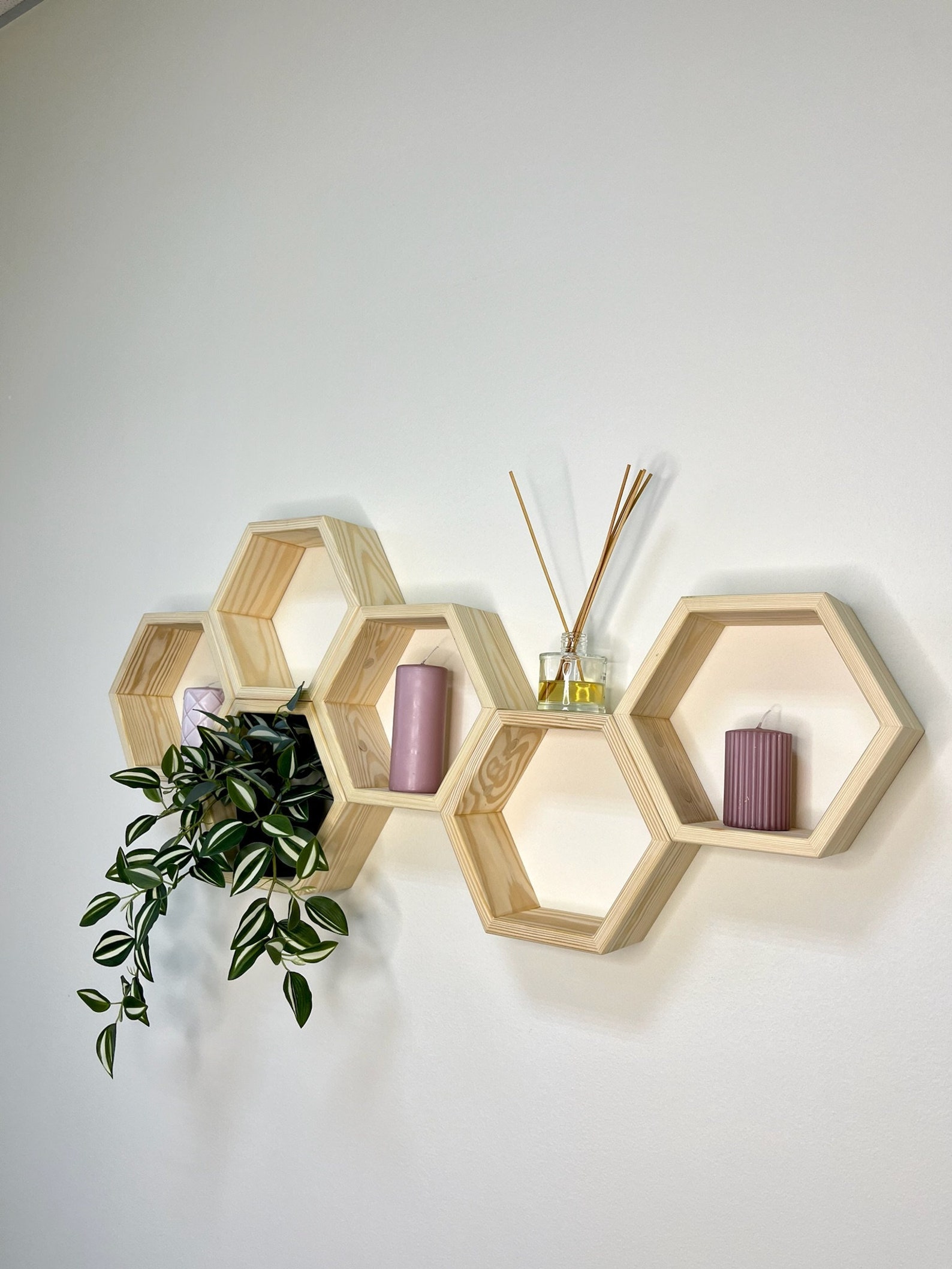 Honeycomb Wall Shelves Set of 6, Minimalist Hexagonal Shelves, Hexagon ...