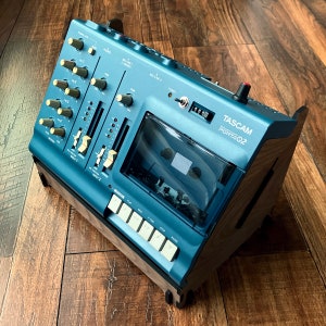 Tascam Porta02 Nussbaum Ständer (nur Ständer)