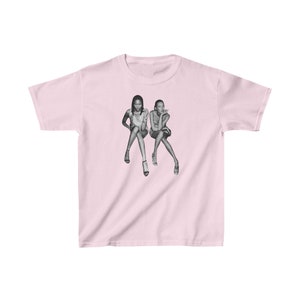 Kate Moss Shirt, Kate Moss & Naomi Campbell T Shirt, 90s Supermodel Baby Tee, Y2K Model Graphic Top image 6