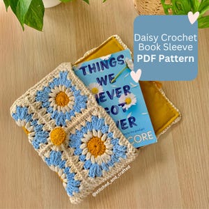 Crochet Book Sleeve Pattern - Daisy Granny Square Book Cover PDF - DIY Crochet Pattern for Book Sleeve - Digital Download