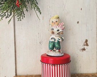 Vintage Lefton Christmas Caroler Holly Berry Ceramic Figurine Christmas Holiday Decor 072