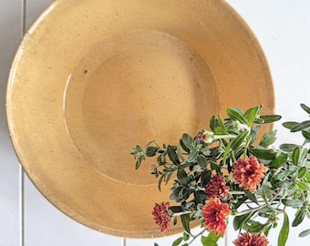 Antique Yellowware Milk Pan: Rustic Farmhouse Dairy Bowl (9.5" x 2 3/4")