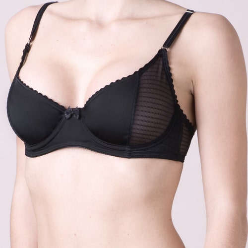 Bra Underwire Poking Your Armpit? Fix Fit Guide Glamorise Glamorise