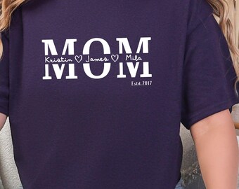 息子たちの名前入りママTシャツ、パートナーからの妊婦さんへのギフト、誕生日用のカスタムママTシャツ、母の日の服装、ママの誕生日プレゼント