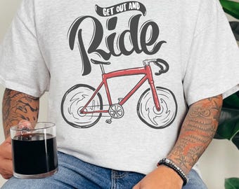 Gildan 5000® Cycling Dad Shirt Gift for Father’s Day, Funny Vintage Cyclist Tee for Bike Rider, Bicycle Racing Dad T-Shirt, Gift from Kids