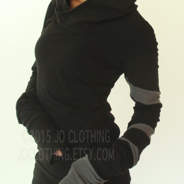 hooded top with extra long sleeves/ Black with Cement Grey spiraling stripe details