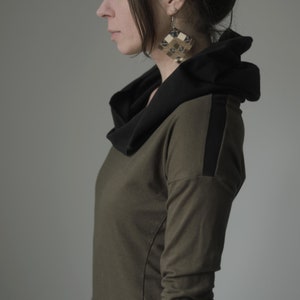 extra long sleeved hooded top/Dark Olive and Black