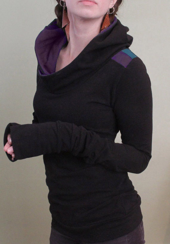 Extra Long Sleeved Hooded Top/color Block Shoulders/black With
