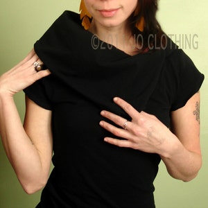 short sleeved cowl tunic top in BLACK image 3