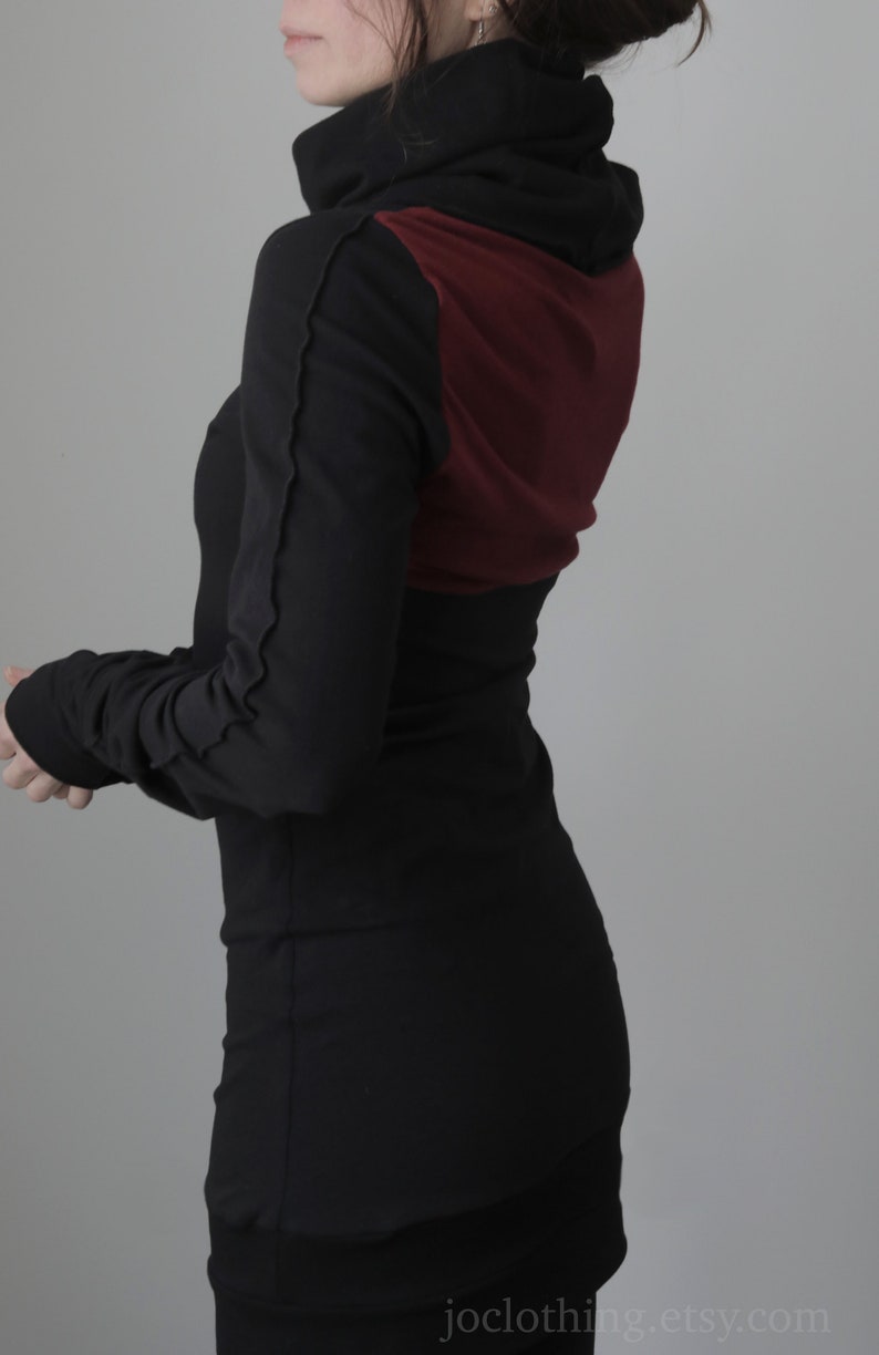 Turtleneck cowl tunic dress with extra long sleeves/Black with Burgundy image 2