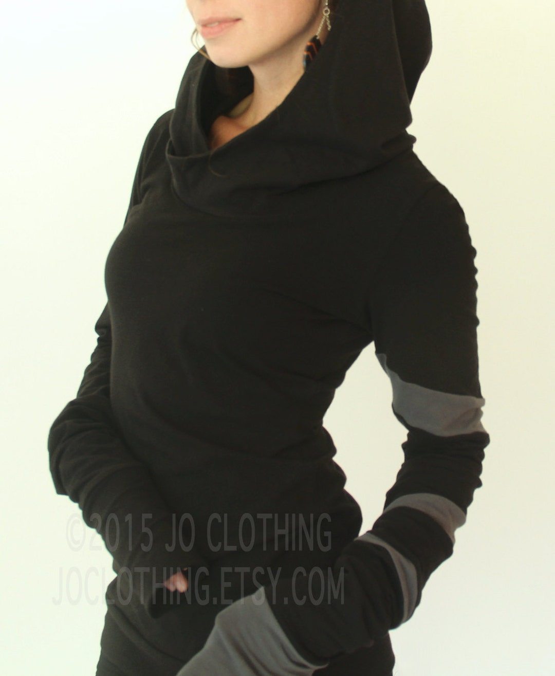 Hooded Top With Extra Long Sleeves/ Black With Cement Grey Spiraling ...