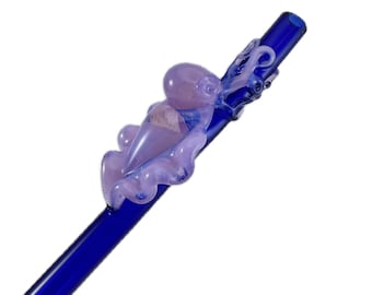 Cuttlefish Glass Straw. Hand Blown Cobalt Blue Drinking straw with a Pink Cuttlefish.  Made to Order