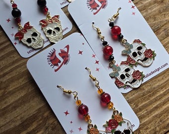 Floral Skull Dangle Earrings – Gothic Botanical Jewelry
