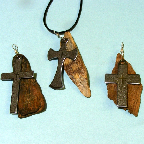 Inglés Biblia LORDS PRAYER Cross Acero Inoxidable con Colgante Driftwood, Nc2407, Hombres Unisex, Playa, Joyería Cristiana Católica por Lynn