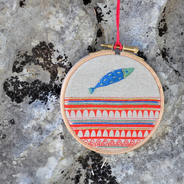 round dream - Drop Fish 4 - original mixed media hanging wall (4'' diameter)