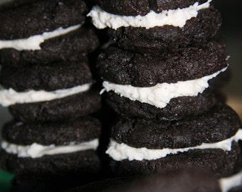 Chocolate and vanilla sandwich cookies