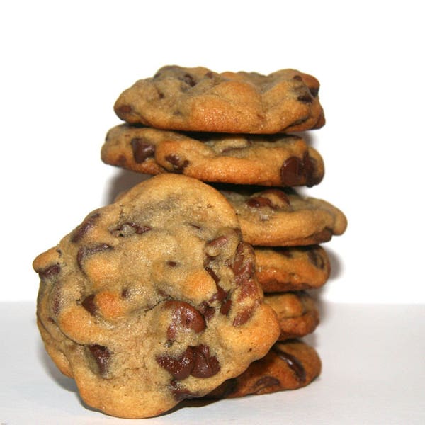 ultimate chocolate chip cookies with walnuts