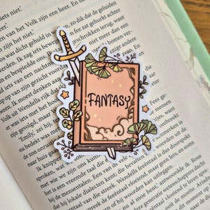 Fantasy-Buchaufkleber – Aufkleber für Bücherwürmer – Schreibwaren für Leseratten – Verloren in einer Fantasywelt – Geschenke für Bücherliebhaber