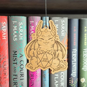 Dragon Dice Ornament - DnD Ornaments - Geeky Fan Gift - Christmas Home Decor - Holidays Present - Game texts, Dragons, Dungeon