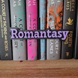 Romantasy Bookshelf Peek Out Sign - Dekoracja półki na książki - Kącik biblioteczny - Wystrój domu w stylu książkowym - Prezenty dla miłośników książek
