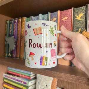 Personalizable Bookish Mug - Personalized with name - Book Gift - Bookish Pattern - Present for Readers, Mugs, Custom mug