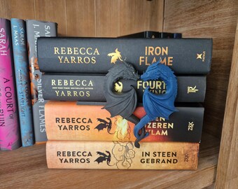 Dragon heart Bookshelf Peek Out Sign - Bookshelf Decoration - Library Book Nook - Bookish Home Decor - Reader Book Lover Gifts