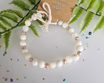 Mother of Pearl & Fresh Water Pearl Bracelet