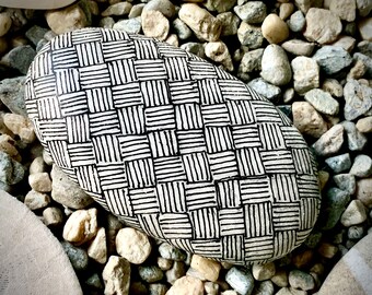 BASKETWEAVE - handgemalt, handgezeichnet, Stift und Tusche Stein