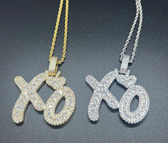 Pendant Iced Out XO Pendant Necklace for Lovers Iced Out Cluster