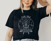 Star Trek Series U.S.S. Enterprise Shirt - Star Trek Reading Shirt - Gene Roddenberry - James T. Kirk - Into Darkness - Strange New Worlds