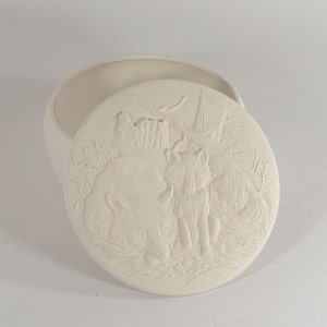 Round Foxes Box Ready to Paint Ceramic Bisque made to order image 2