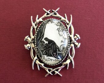 SLEEPING BEAUTY Brooch - Silhouette Jewelry