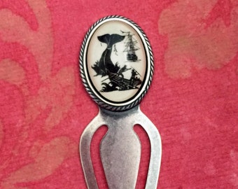 MOBY DICK Silhouette Bookmark