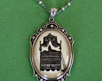The PRINCESS and the PEA Necklace, pendant on chain - Silhouette Jewelry