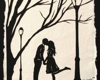 AUTUMN KISS Papercut - Hand-Cut Silhouette - Kissing Couple