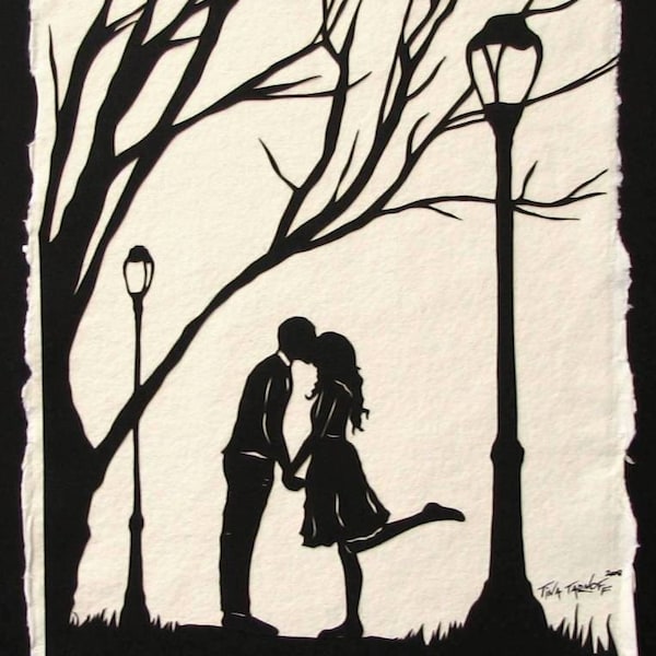 AUTUMN KISS Papercut - Hand-Cut Silhouette - Kissing Couple