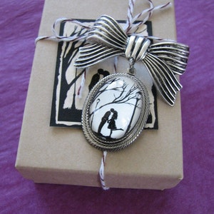AUTUMN KISS Brooch pendant on bow pin Silhouette Jewelry image 3