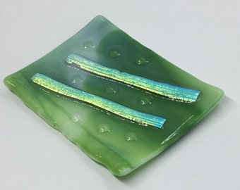 Glas Seifenschale, Ringschale, Trinkets Schale, grünes weiches, weißes dekoratives Glas, grüngoldenes Dichroic Glas