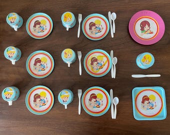 Vintage Tin Lithograph Toy Dish Set: Retro Children's Tea Play 1960s-1970s