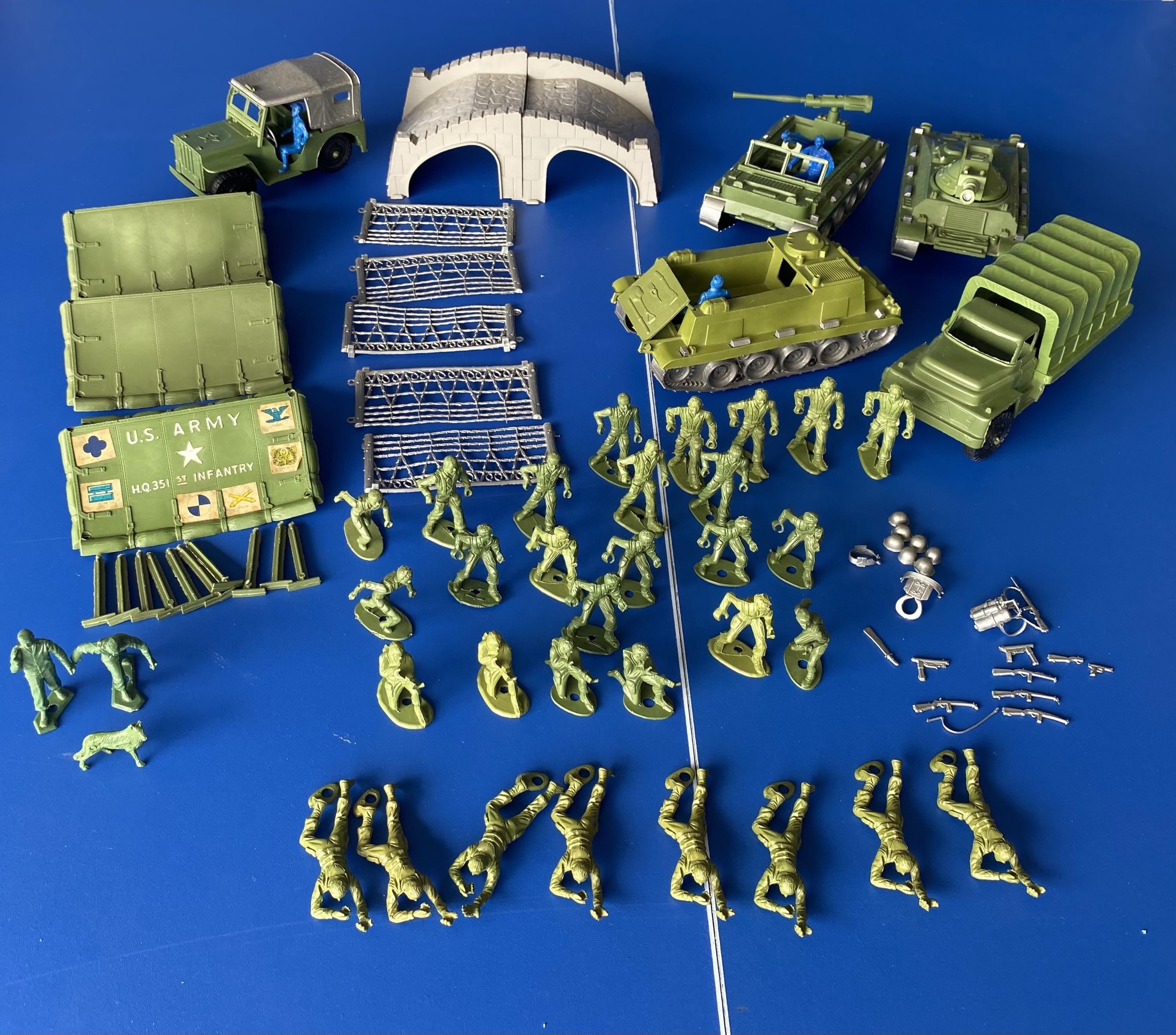 Vintage 1960s MPC Battle Front Playset – Green Plastic Army Men