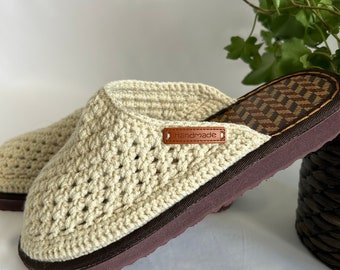 Hand-crocheted slippers with a sturdy rattan sole / Cotton / Beige & Grey / Handmade