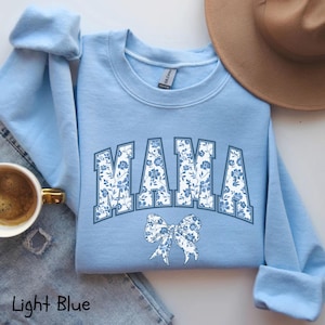 Mama Sweatshirt, Blue Ribbon Shirt, Mothers Day Gift, Girly Aesthetic Gift For Mom, Cute Mom Shirt, Bow Shirt, Chinoiserie Shirt, Bow Mom