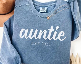 Custom Auntie Comfort Colors Sweatshirt, Pregnancy Announcement Gift