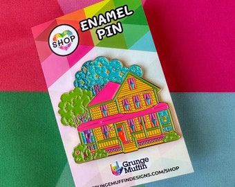 Pretty Home - Enamel Pin