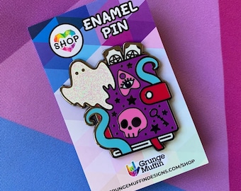 Ghosty Book - Enamel Pin