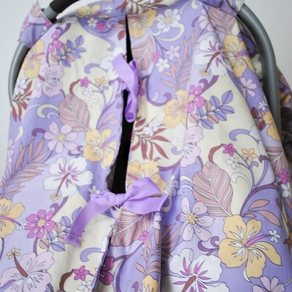 Reversible Car Seat Cover with Hawaiian fabric for your little girl