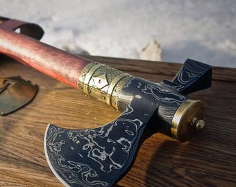 Hacha tomahawk forjada: Hacha de bushcraft de espiga completa con funda de Kydex.