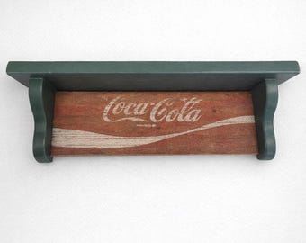 Estante de cajas de Coca-Cola de los años 70: gran deterioro vintage