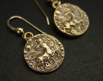 Pendientes de Sagitario - Centauro - Pendientes delicados del zodíaco hechos a mano - Regalo de cumpleaños del 23 de noviembre al 21 de diciembre